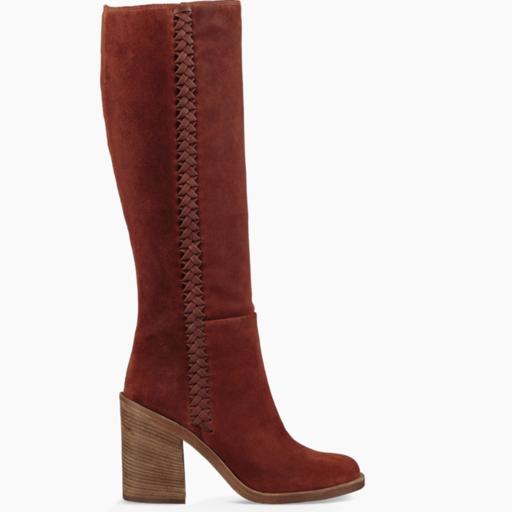 NWOT: UGG MAEVA Australia Mahogany Boots, Size 9